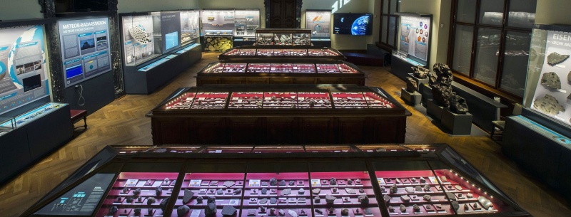 Plik:NHM Vienna (Hall V).jpg