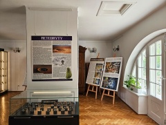 Meteoryty (Brwinów)-W3.jpg