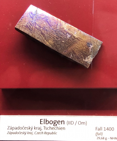 Plik:Elbogen (NHM Vienna)-TJ21-4.jpg