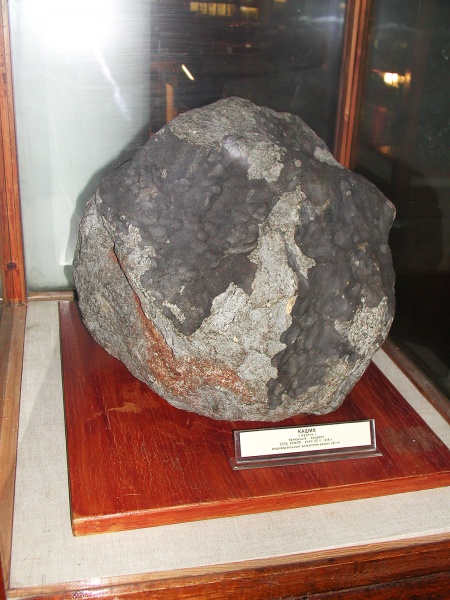 Plik:Glasatovo (Fersman Moskwa)-2004.jpg