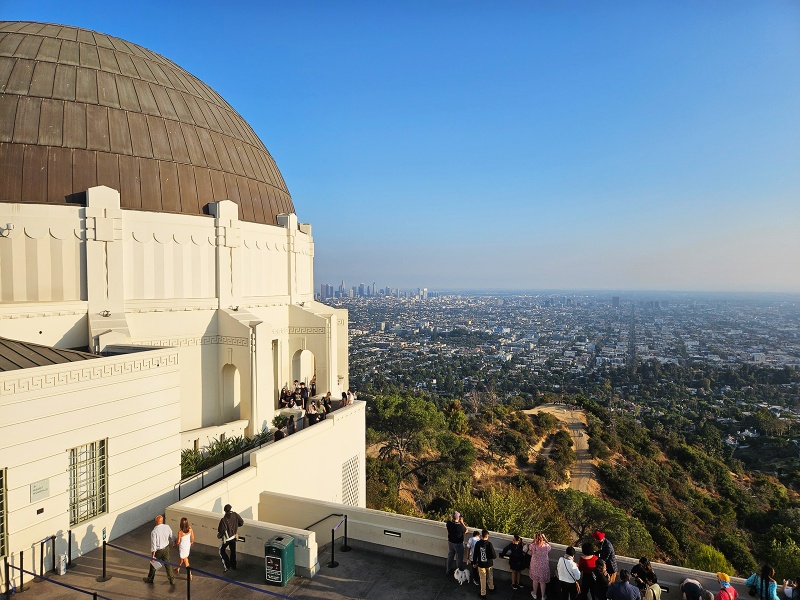 Plik:Griffith Observatory (Los Angeles)-1.jpg