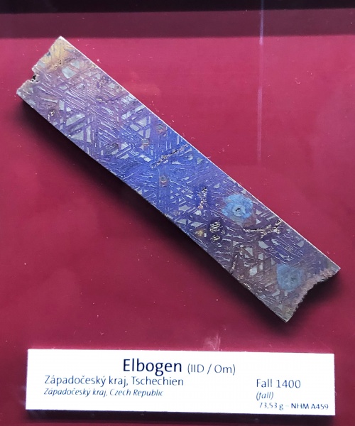 Plik:Elbogen (NHM Vienna)-TJ21-5.jpg