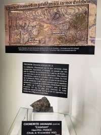 ParisEdM (meteorite exhibition)-1.jpg