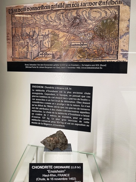 Plik:ParisEdM (meteorite exhibition)-1.jpg