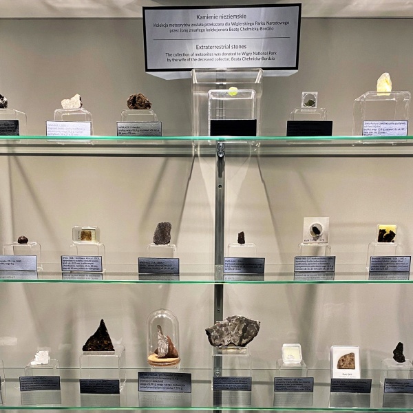 Plik:Meteoryty (Muzeum Wigier)-fb1.jpg